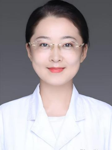 李朕